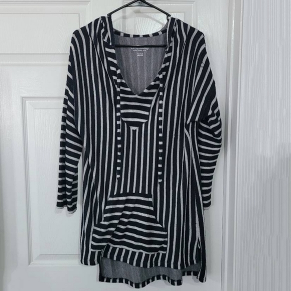 SOFT Surroundings Offshore Pullover Navy Stripe - Picture 6 of 8